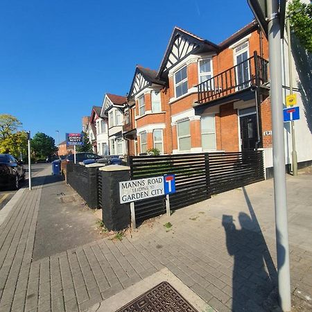 Ferienwohnung Marble House Edgware Exterior foto