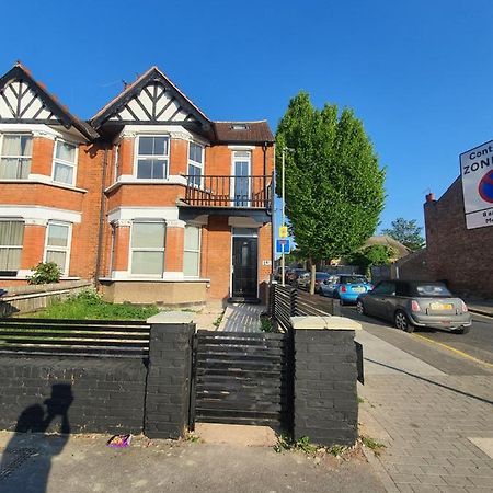 Ferienwohnung Marble House Edgware Exterior foto