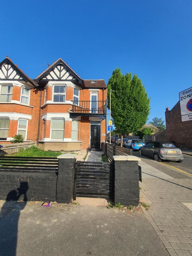 Ferienwohnung Marble House Edgware Exterior foto